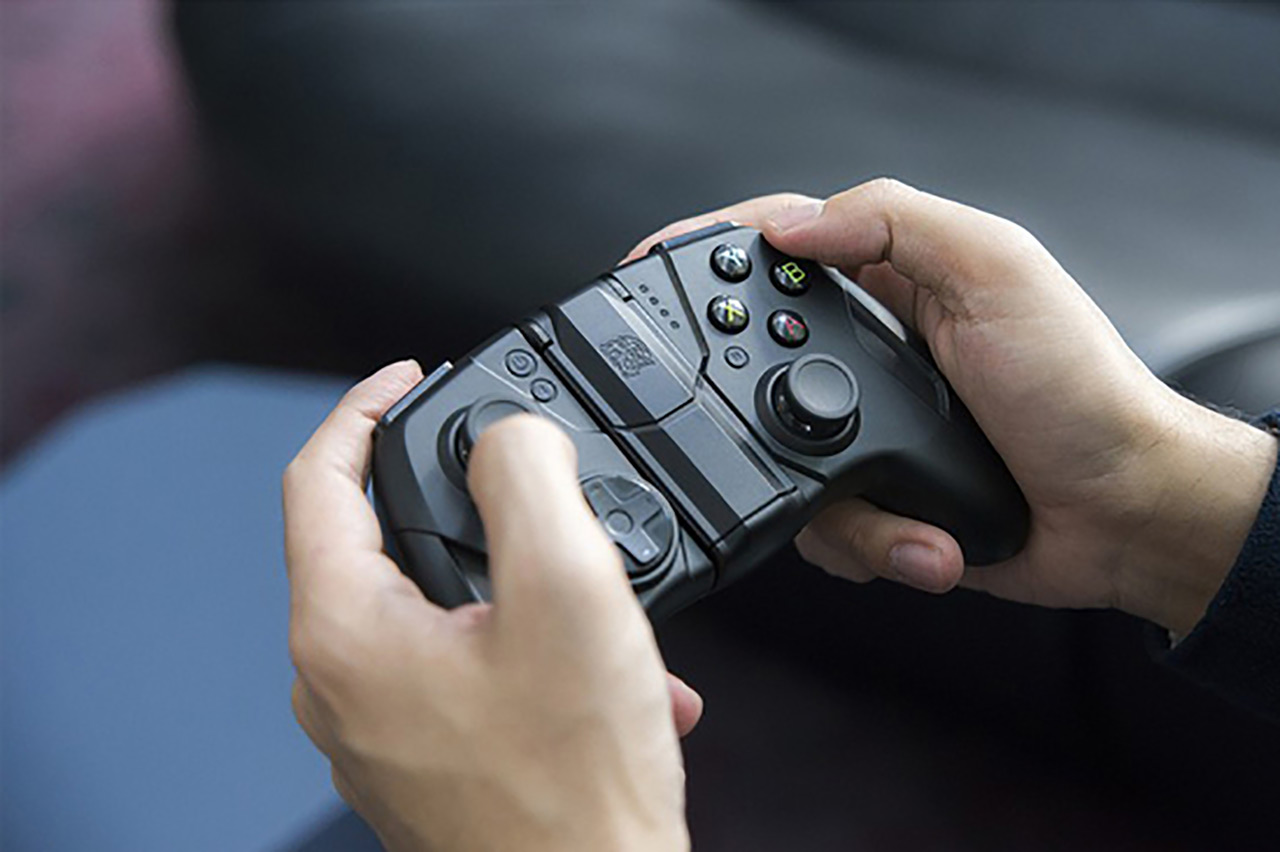 TtEsports Contour Controller hands on