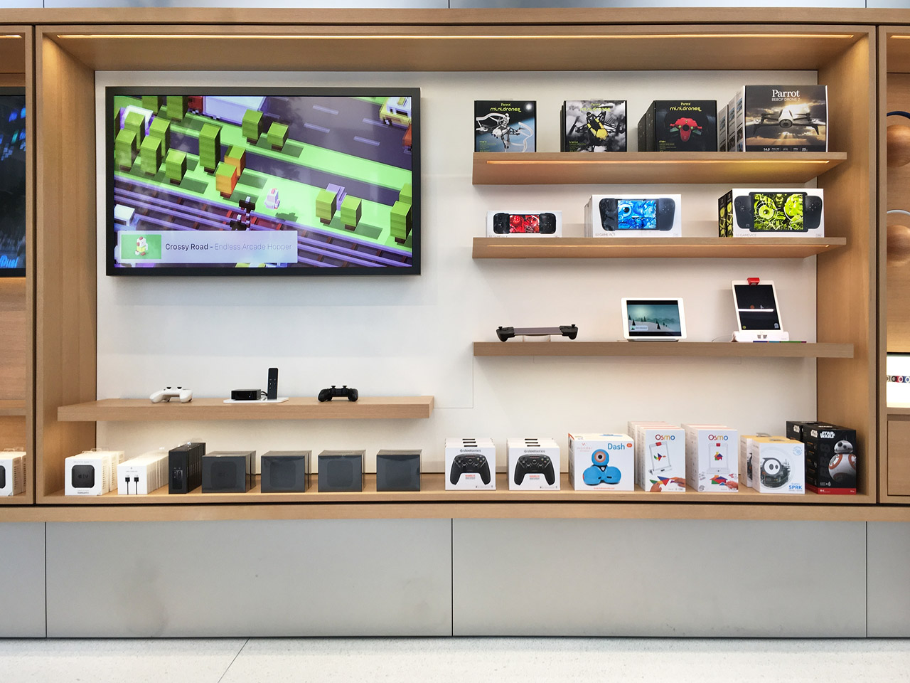 Apple Store Gaming Section with Controller Hands-on